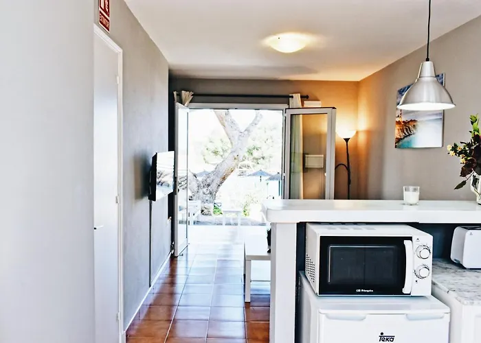 Happy Menorca Duplex ,piscina,aire Acondicionado,wiffi Port d'Addaia